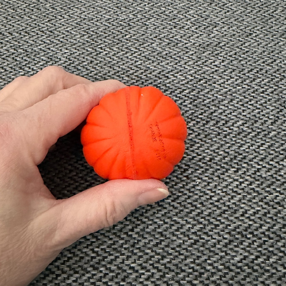 Stress Relieving Pumpkin Squishy - Picture 4 of 4